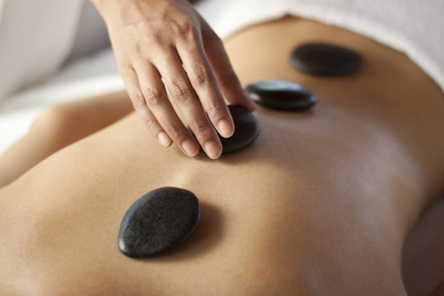 Hot Stone Massage: A Path to Relaxation and Physic