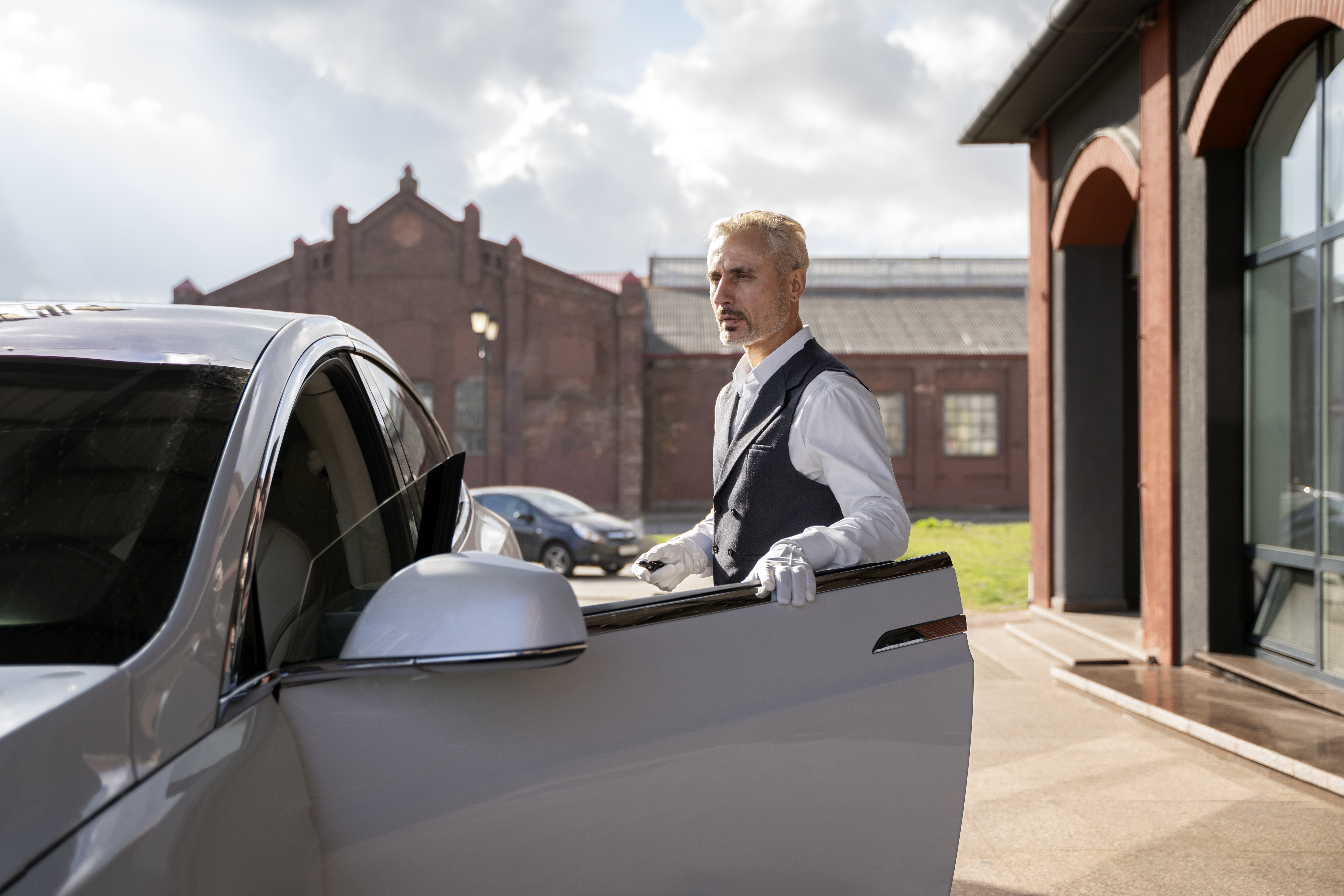 Why Shuttle Services Should Be Your First Travel Option