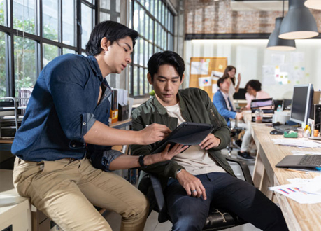 How Hiring Agencies Are Helping Freshers Land Their First Job