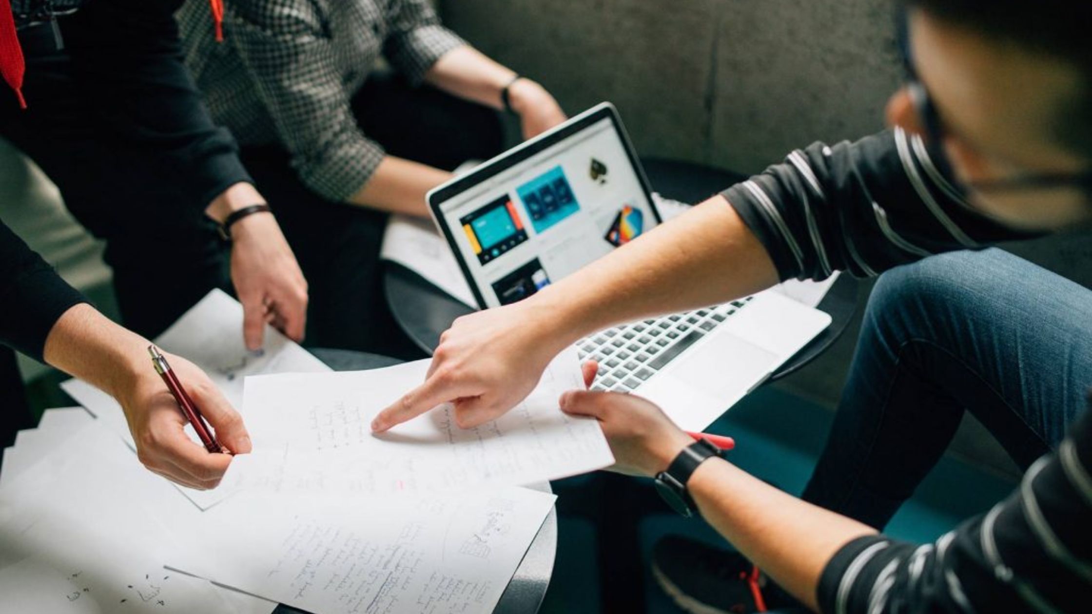 The Key to Thriving in Business: Strategic Leadership Development