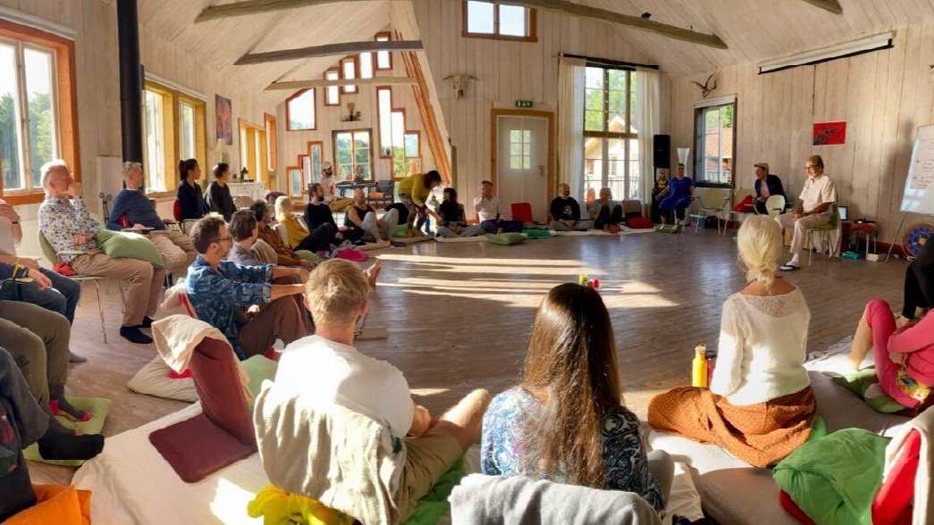 Why Bert Hellinger Constellations Are Key to Healing Family and Ancestral Trauma