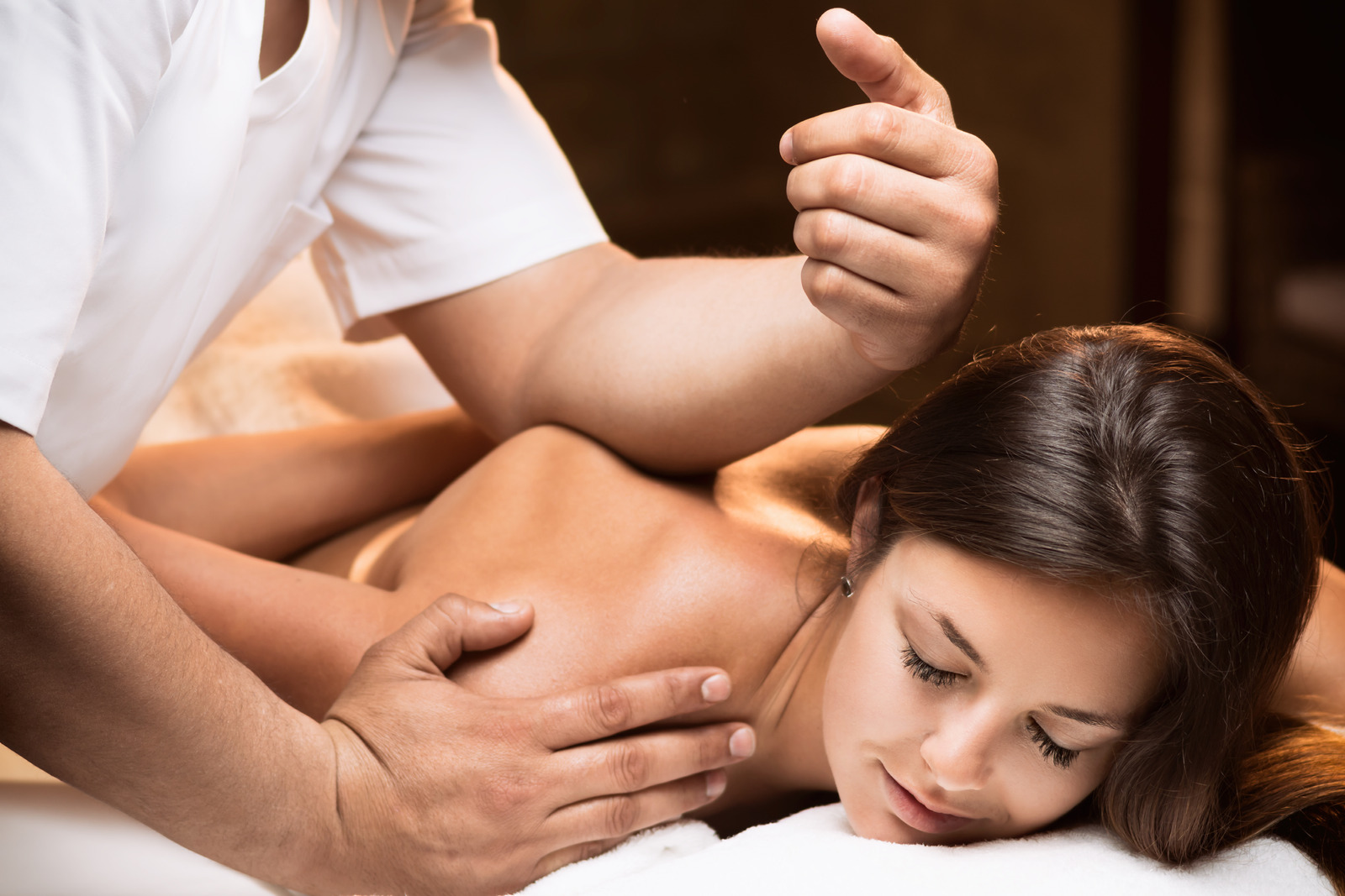 Beauty Parlour Service at Home: Convenience and Elegance Combined