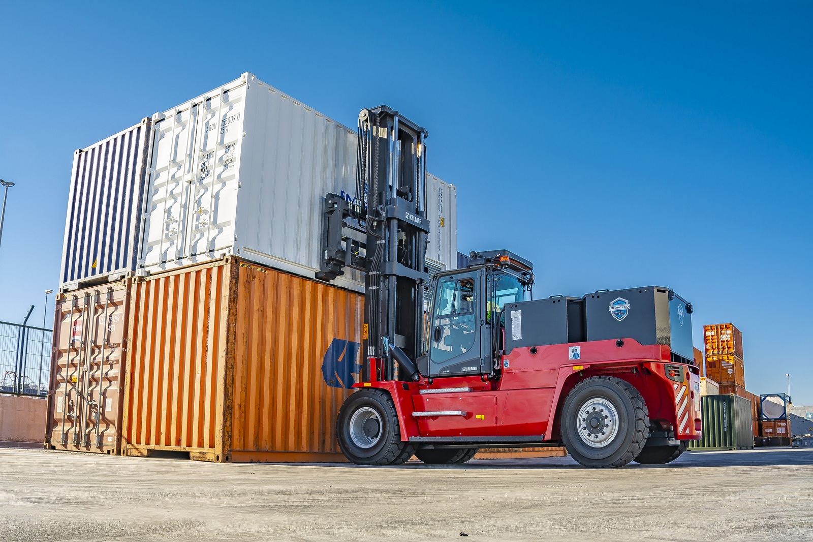 Future-Forward Forklifts: Innovations Reshaping Logistics