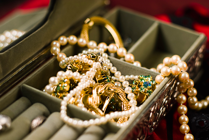 5 Must-Know Custom Jewelry Trends for Every Fashionista