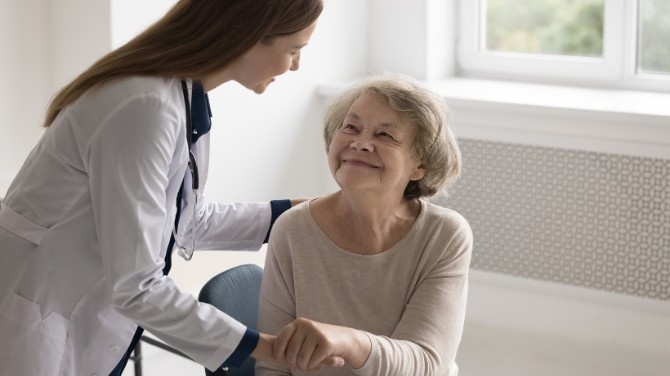 Home Health Care in Alexandria: Expertly Tailored Care for Your Family’s Well-Being