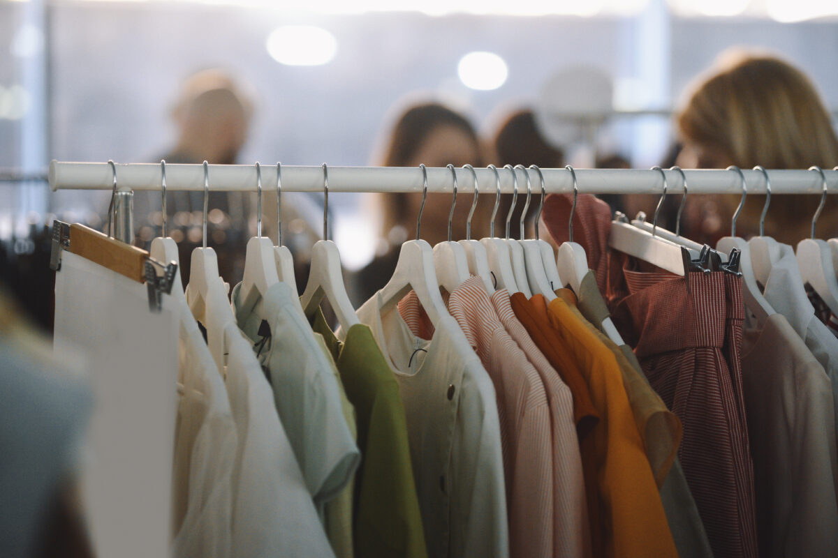 Best Wholesale Clothing Vendors in USA for 2025