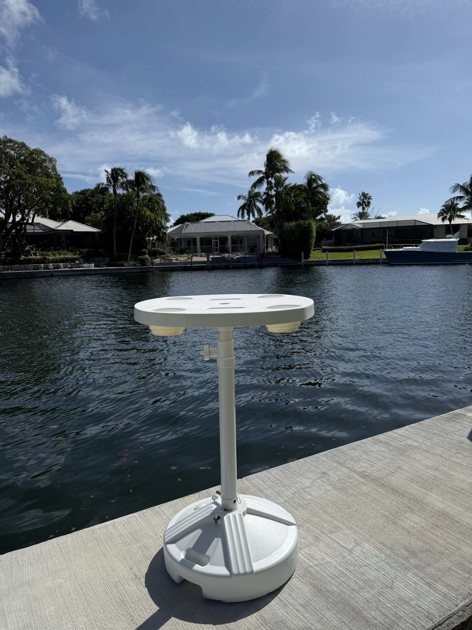 The Ultimate Guide to Beach Tables: A Must-Have for Every Beachgoer