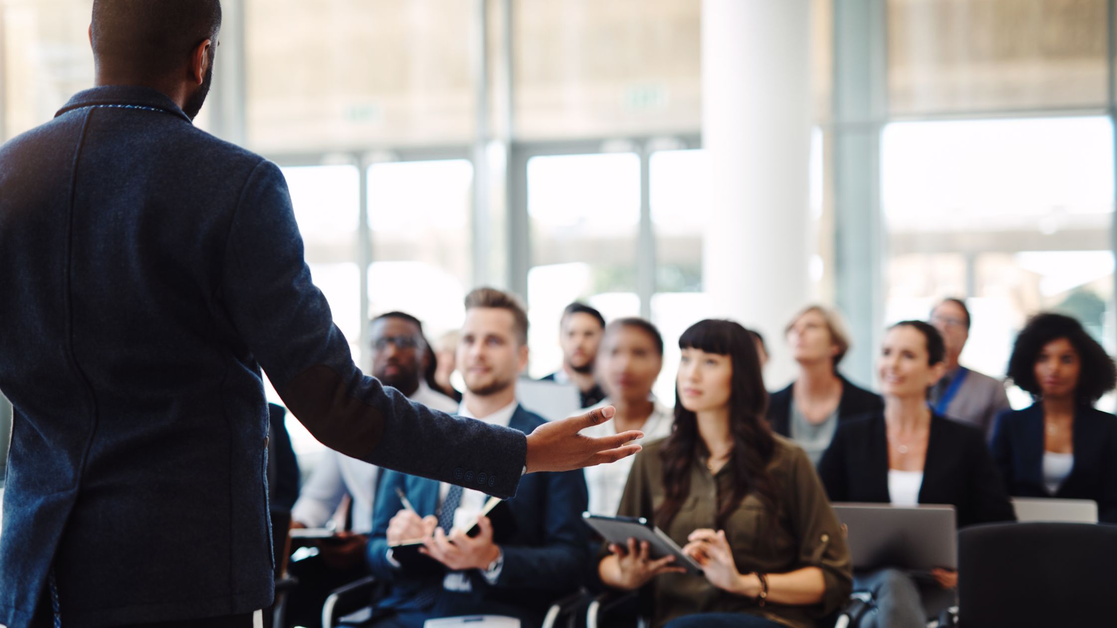 Social Media Without Clicks: How to Keep Audiences Hooked Without Leaving the Feed