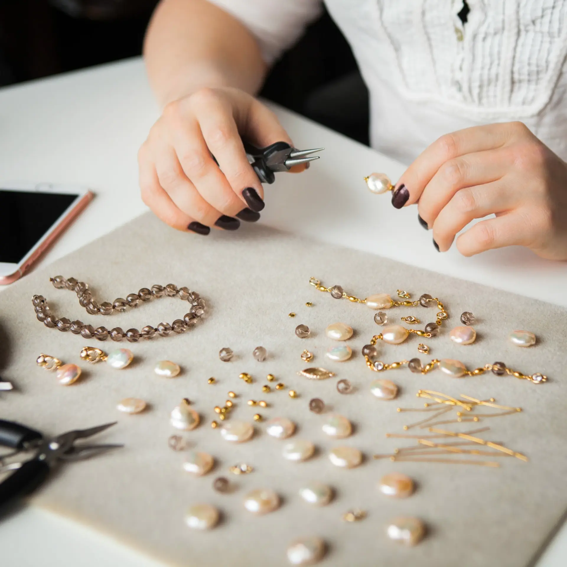 Nature-Inspired Jewelry: Canadian Designs Reflecting the Great Outdoors