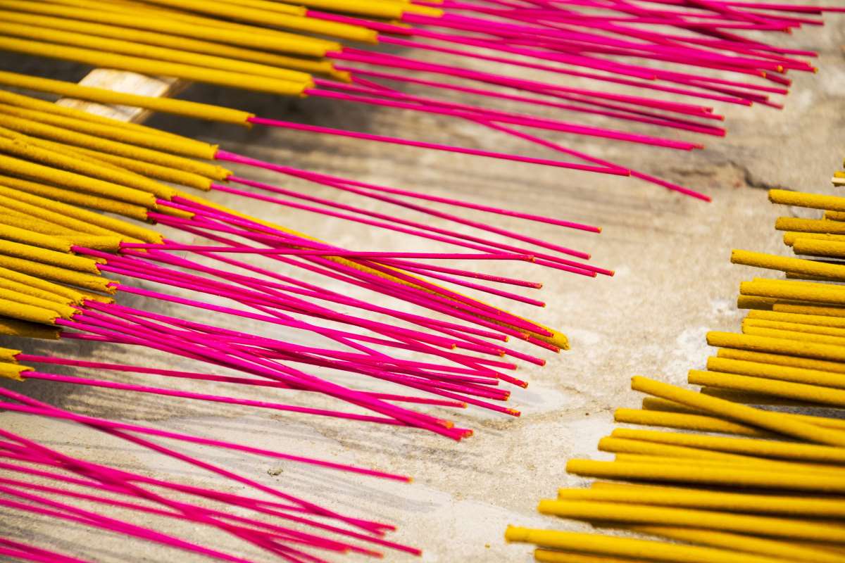 Why Lavender Incense Sticks Are Perfect for Meditation and Yoga