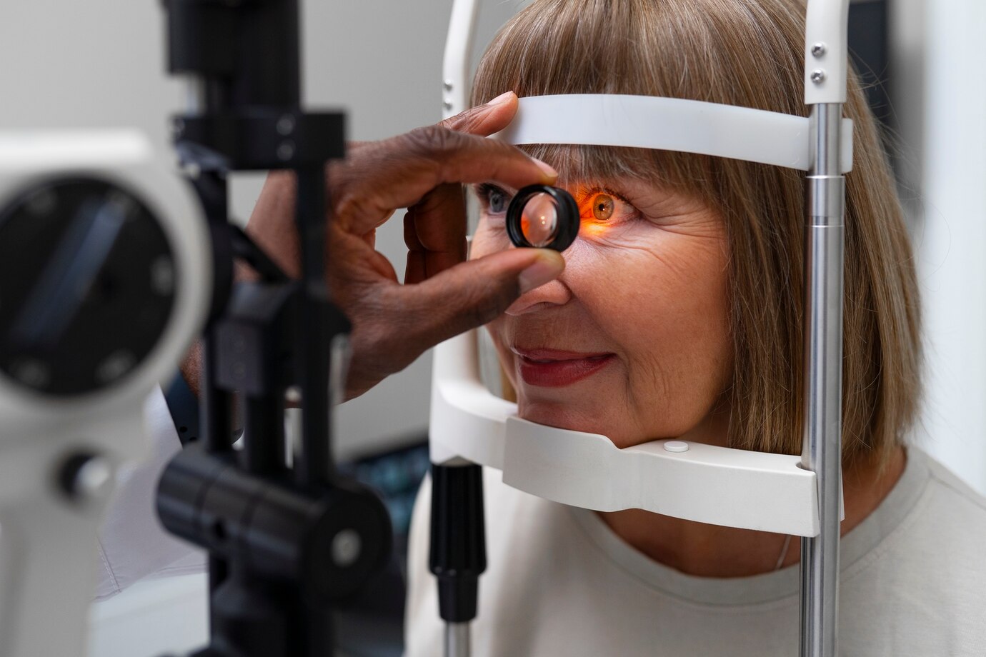 5 Common Myths About Eye Opticians Debunked