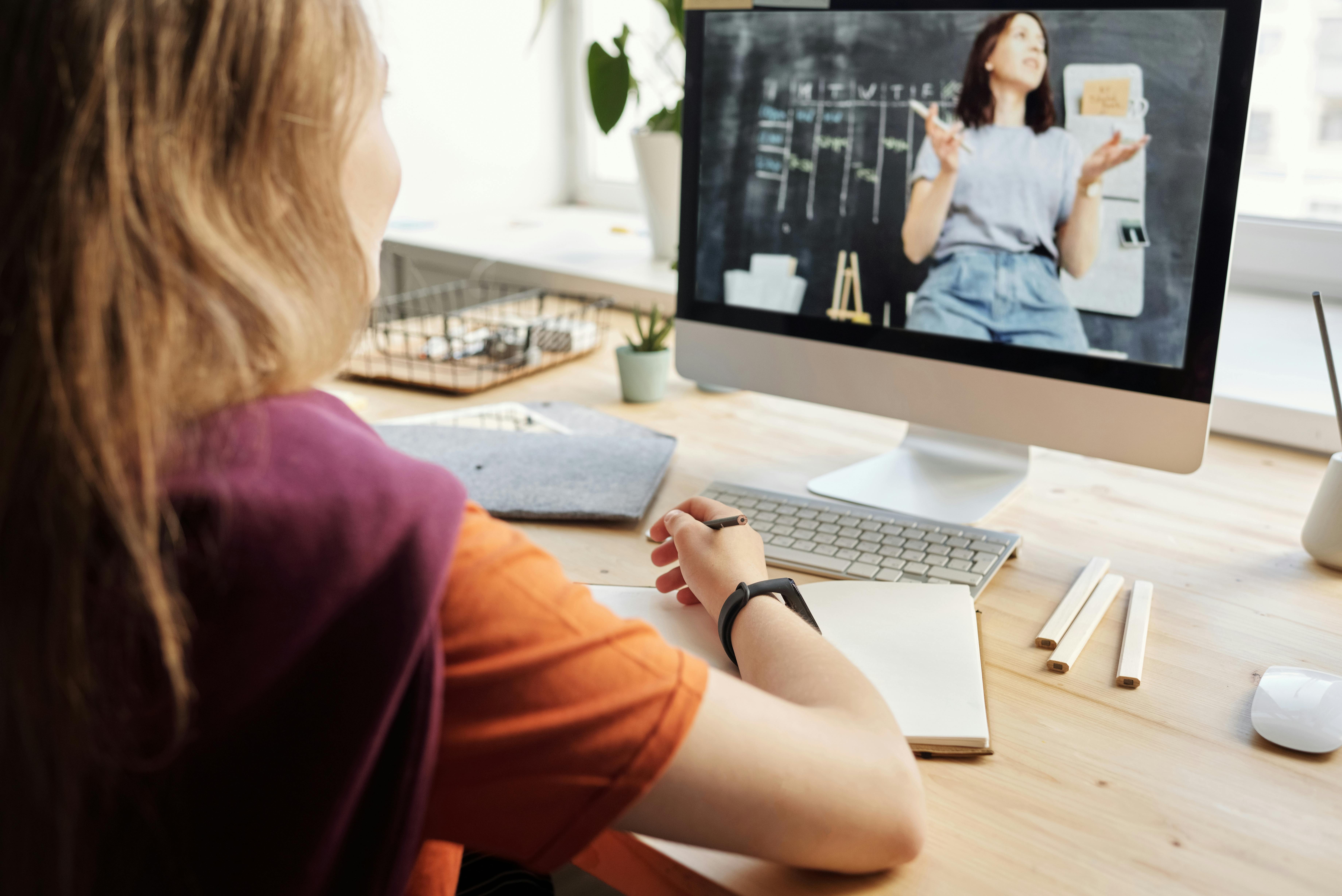 Can Online Tutoring Replace Traditional In-Person Sessions?
