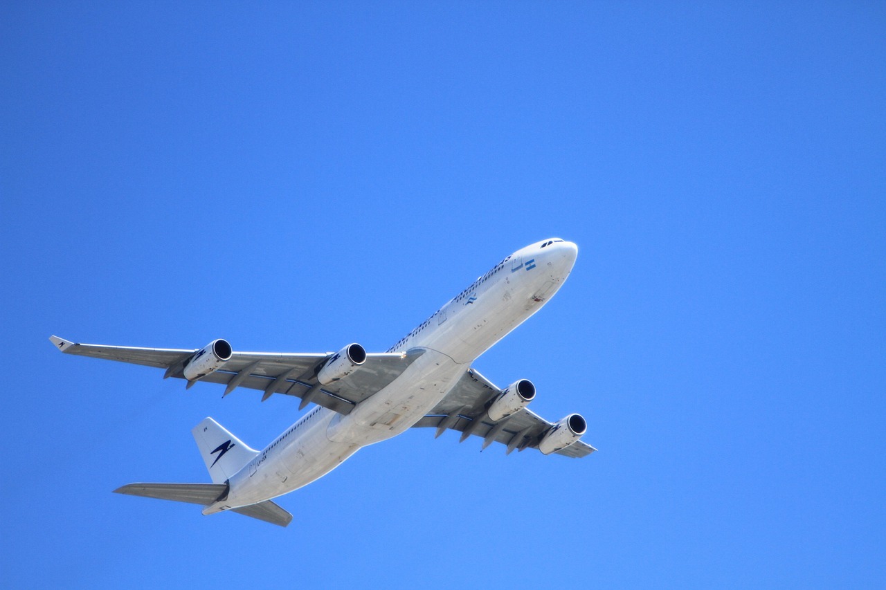 Air Canada London Office +1–888–839–0502