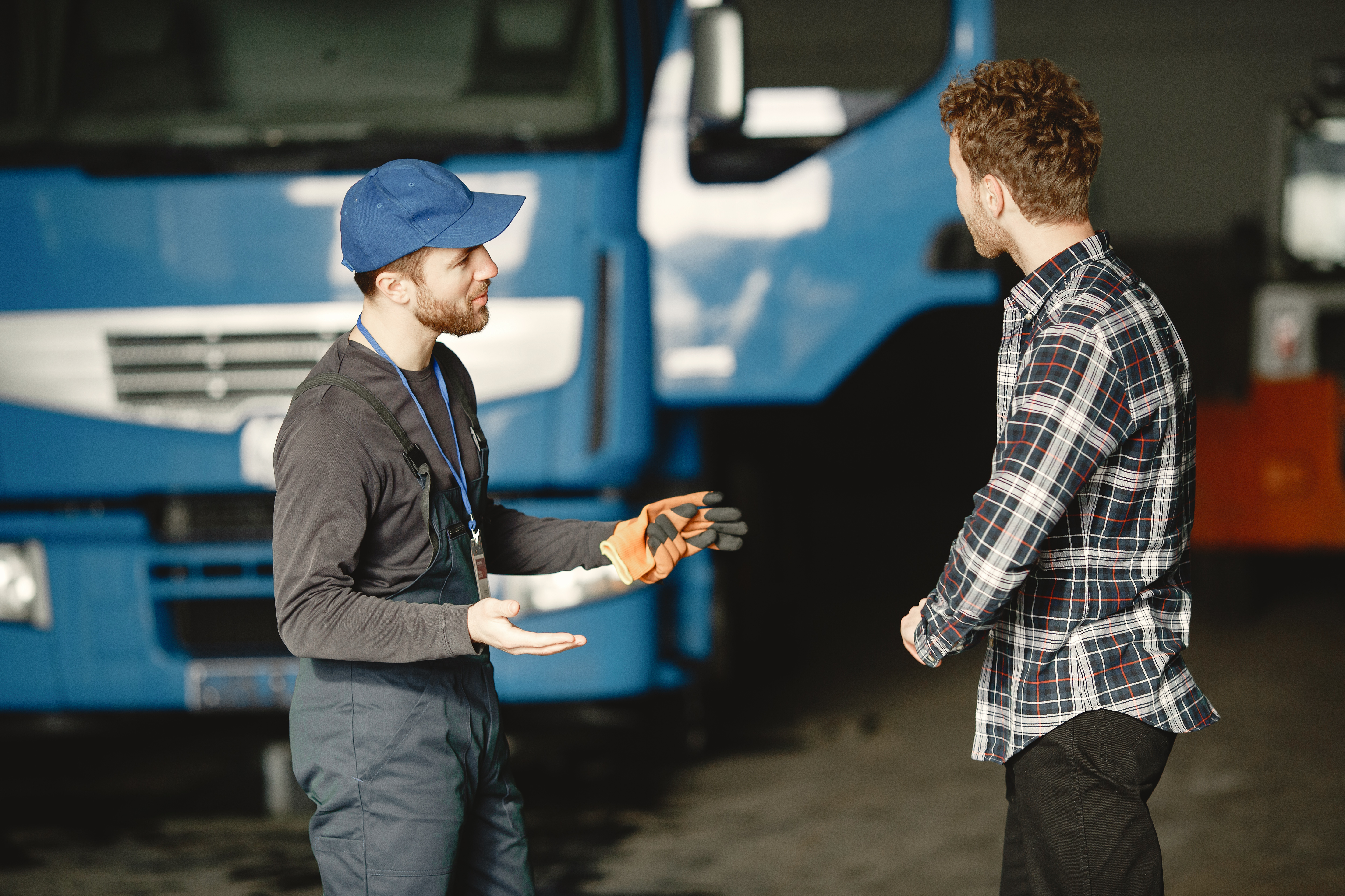 How to Find Reliable Heavy-Duty Towing Services Near Me?