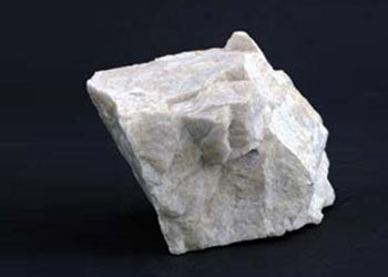 Soda Feldspar vs. Potash Feldspar: Key Differences and Uses in Tile Making