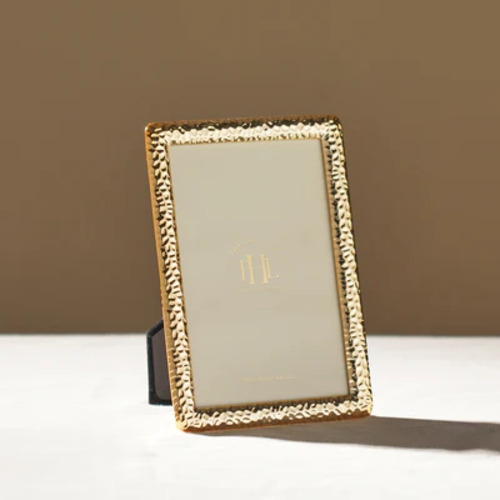 Modern Photo Frames That Will Transform Your Wall Space