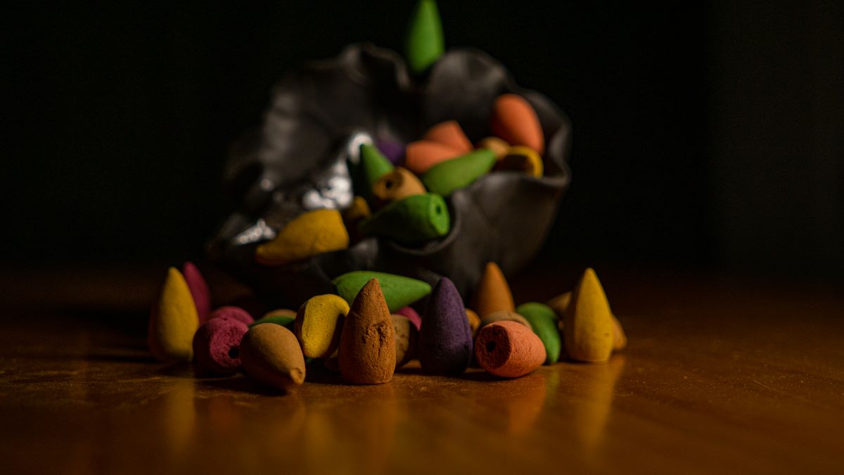 Top 5 Fragrances of Backflow Cones for a Calming Atmosphere