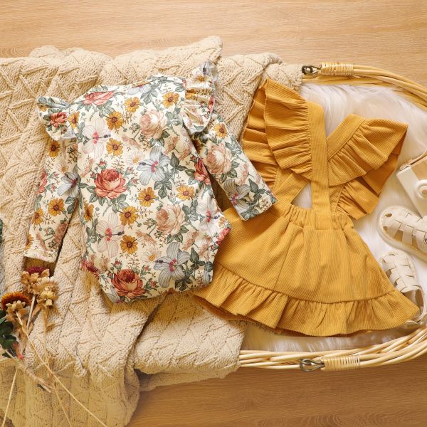 Top 7 Soft and Comfortable Fabrics for Newborn Baby Clothes