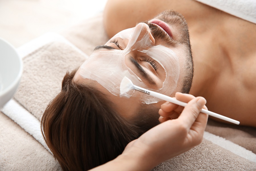 Which Best Men's Facial Gives a Lasting Glow?