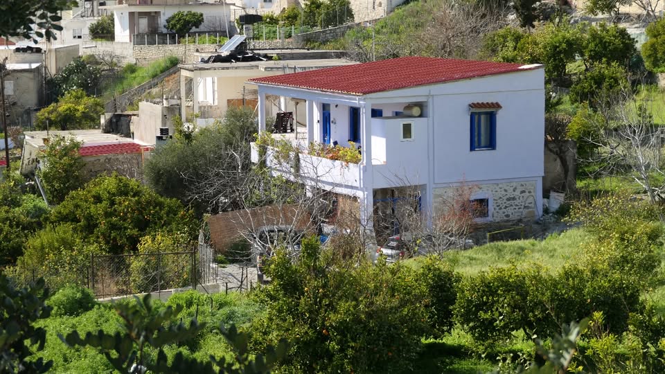 House with Garden Zaros: A Tranquil Retreat in the Heart of Crete