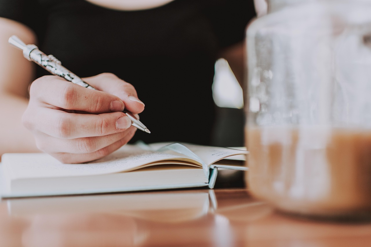Financial Tips for Bloggers & Freelancers β Smart Money Strategies