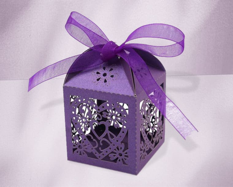 How to Design Custom Favor Boxes That Impress Instantly