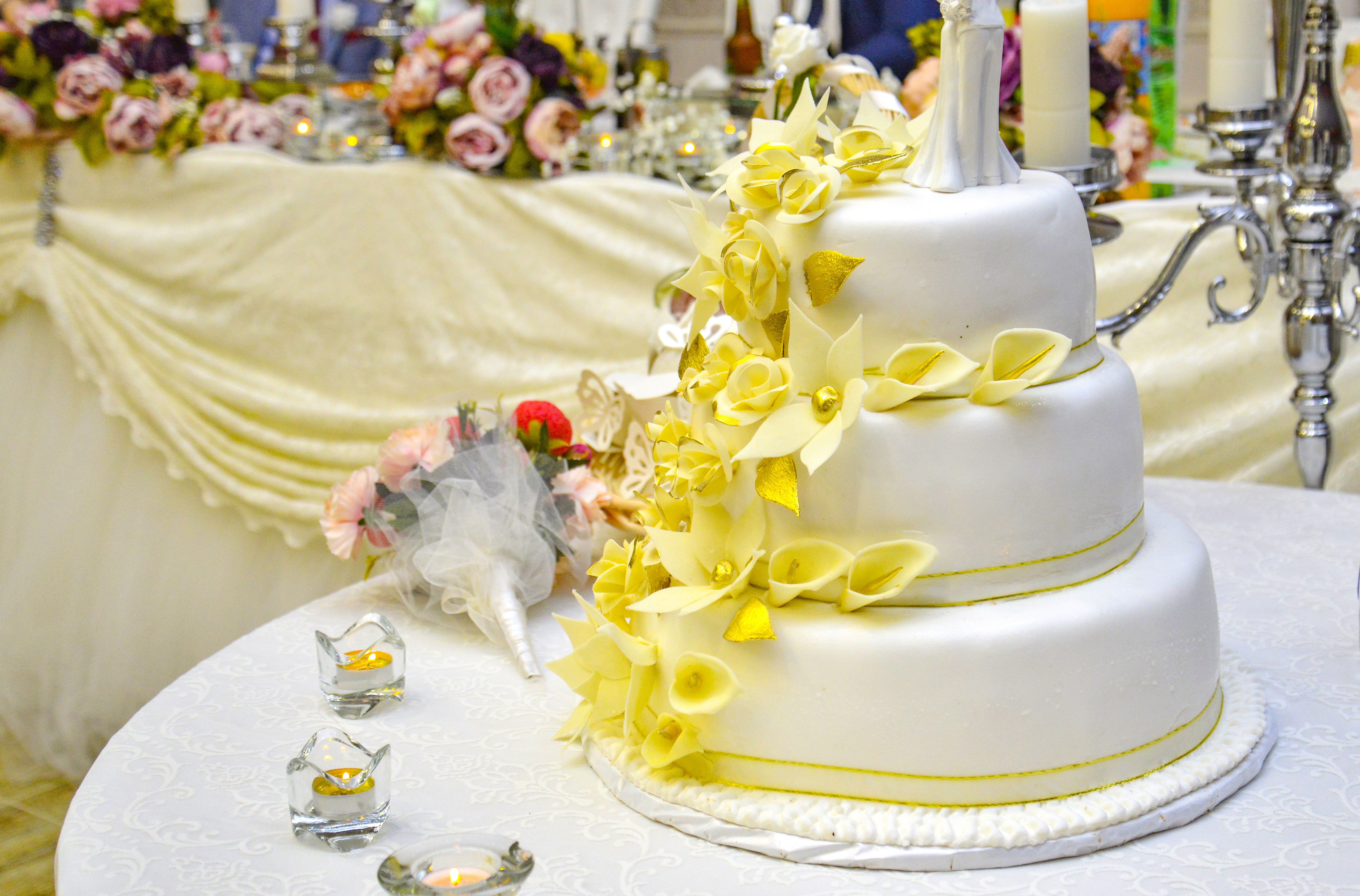 " Ultimate Wedding Cake in Dubai: A Sweet Beginning to Your Forever"