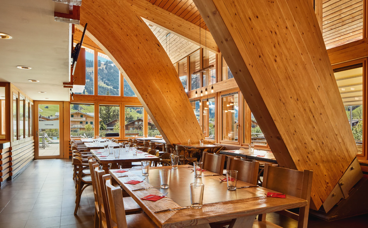 Essen im Freien in Gstaad in Saanen: Ein unvergessliches kulinarisches Erlebnis