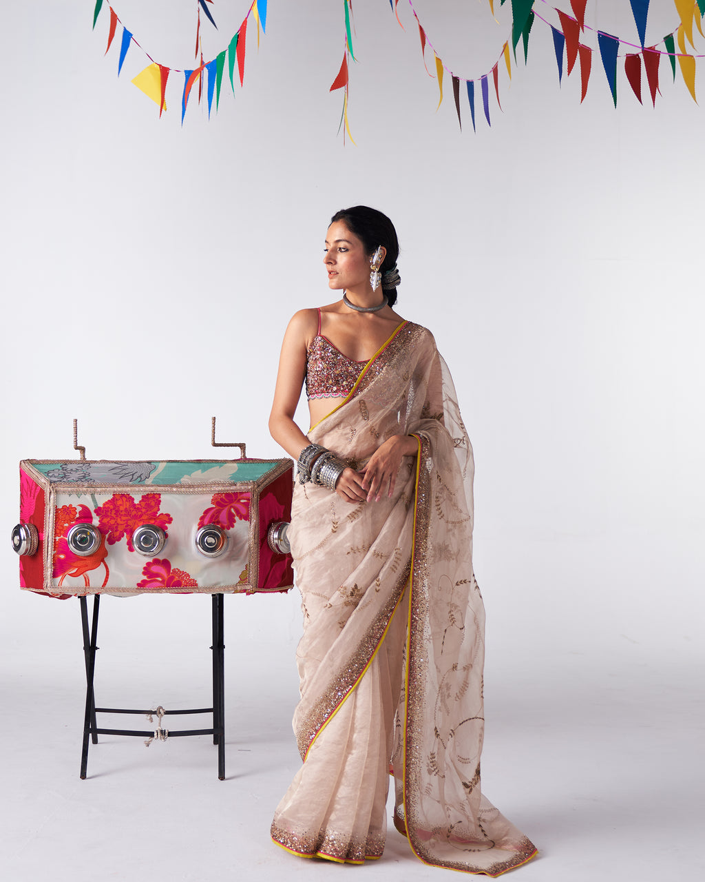 How to Choose the Perfect Designer Saree for a Wedding Function