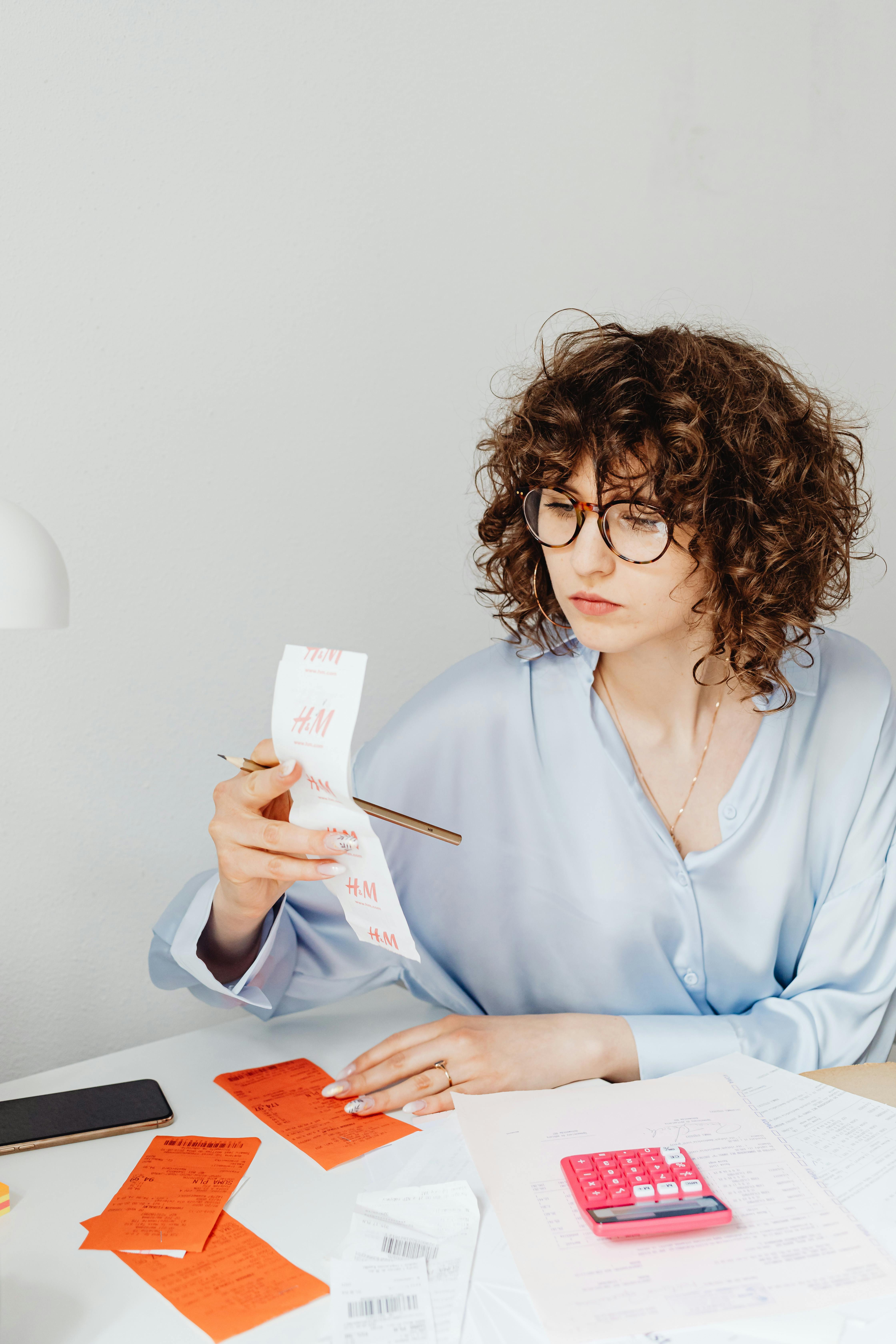 Analyzing Your Spending Habits with a Personal Finance Scorecard