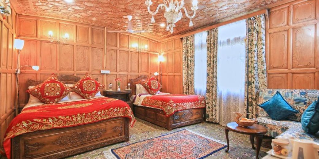 Why Booking a Houseboat in Kashmir is the Ultimate Getaway Experience