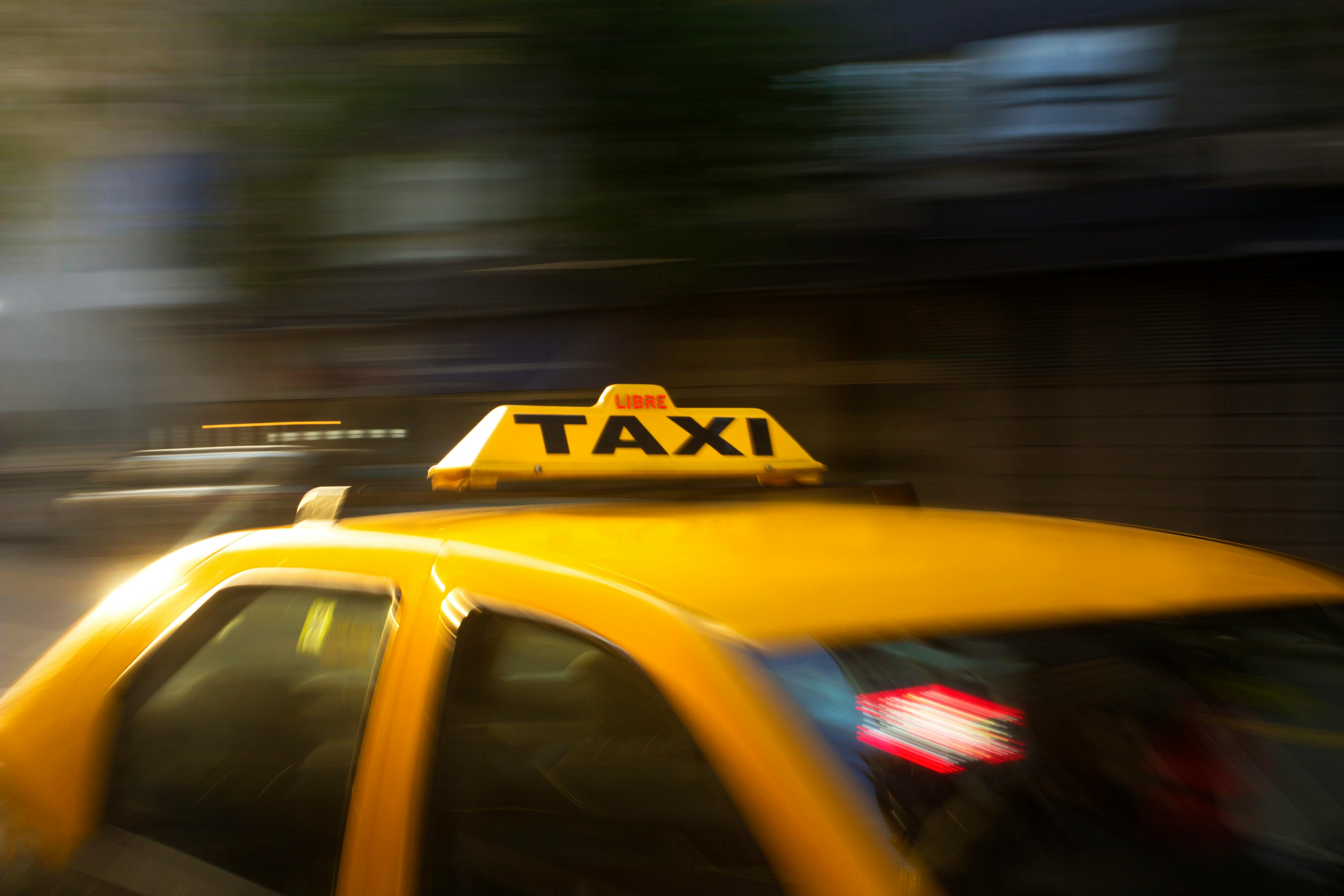 Kashmir Cab Services – Best Taxi & Car Rental in Kashmir