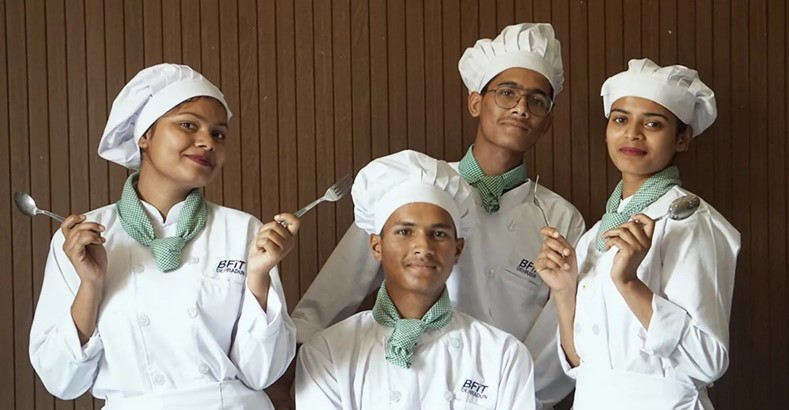 Diploma in Hotel Management vs. Degree: Which One is Right for You?