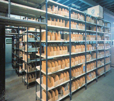Maximize Your Storage Space with High-Quality Shelving from UAE Shelving