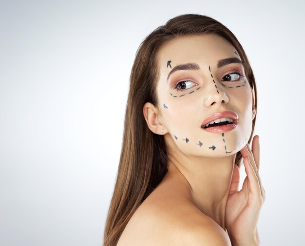 Facelift in Riyadh: Restore Youthful Contours with Expert Care