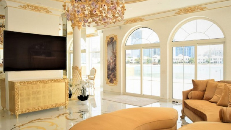 Six Curated Display Ideas to Elevate Your Interior Designs