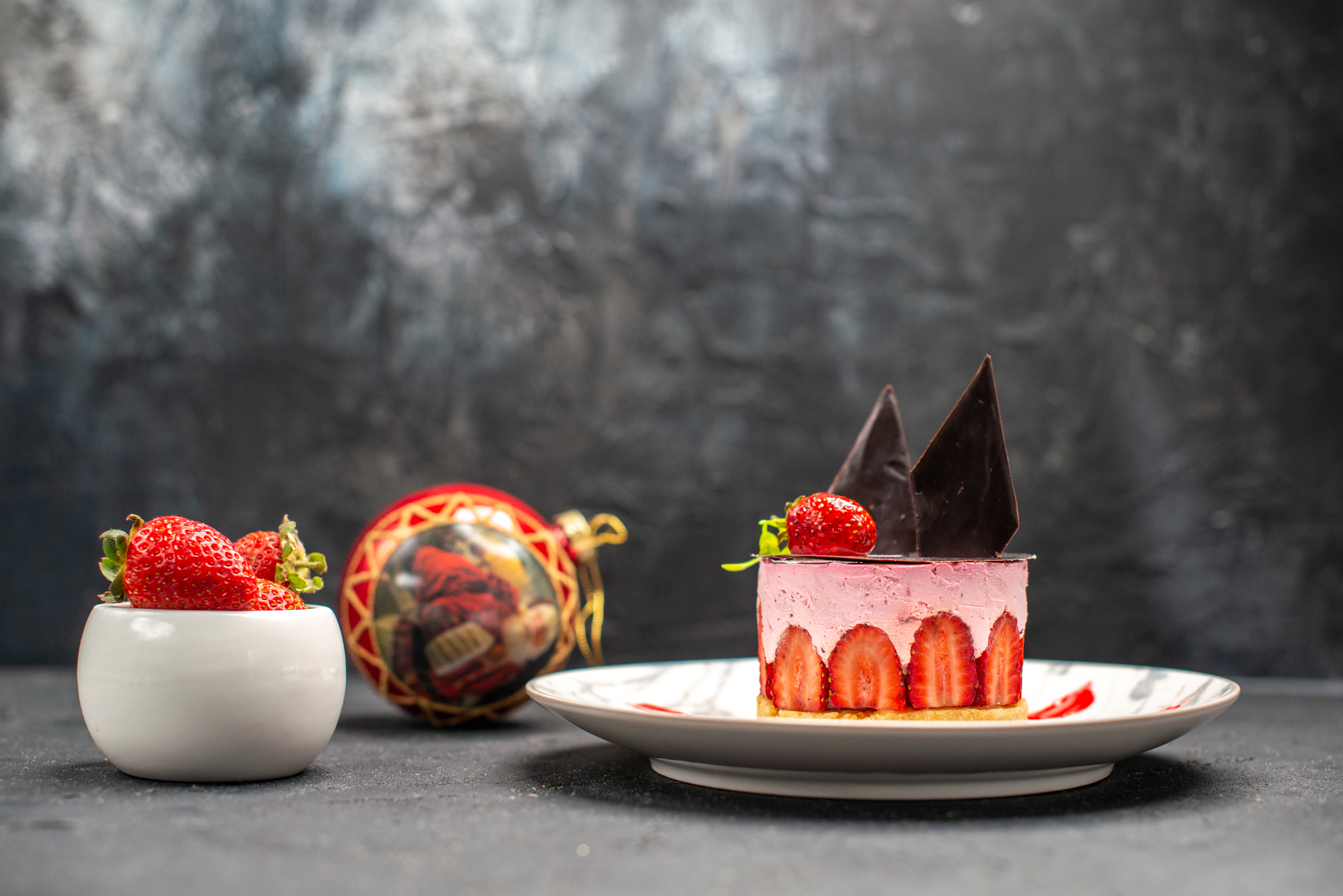 Delicious Cakes in Dubai: Explore Cakes and Bakes for the Best Cake Delivery Services