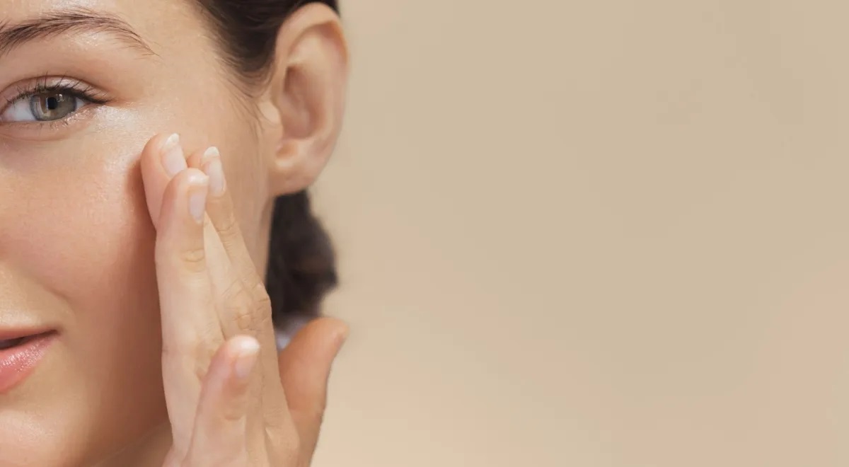 What is the Difference Between Skin Lightening and Skin Whitening?