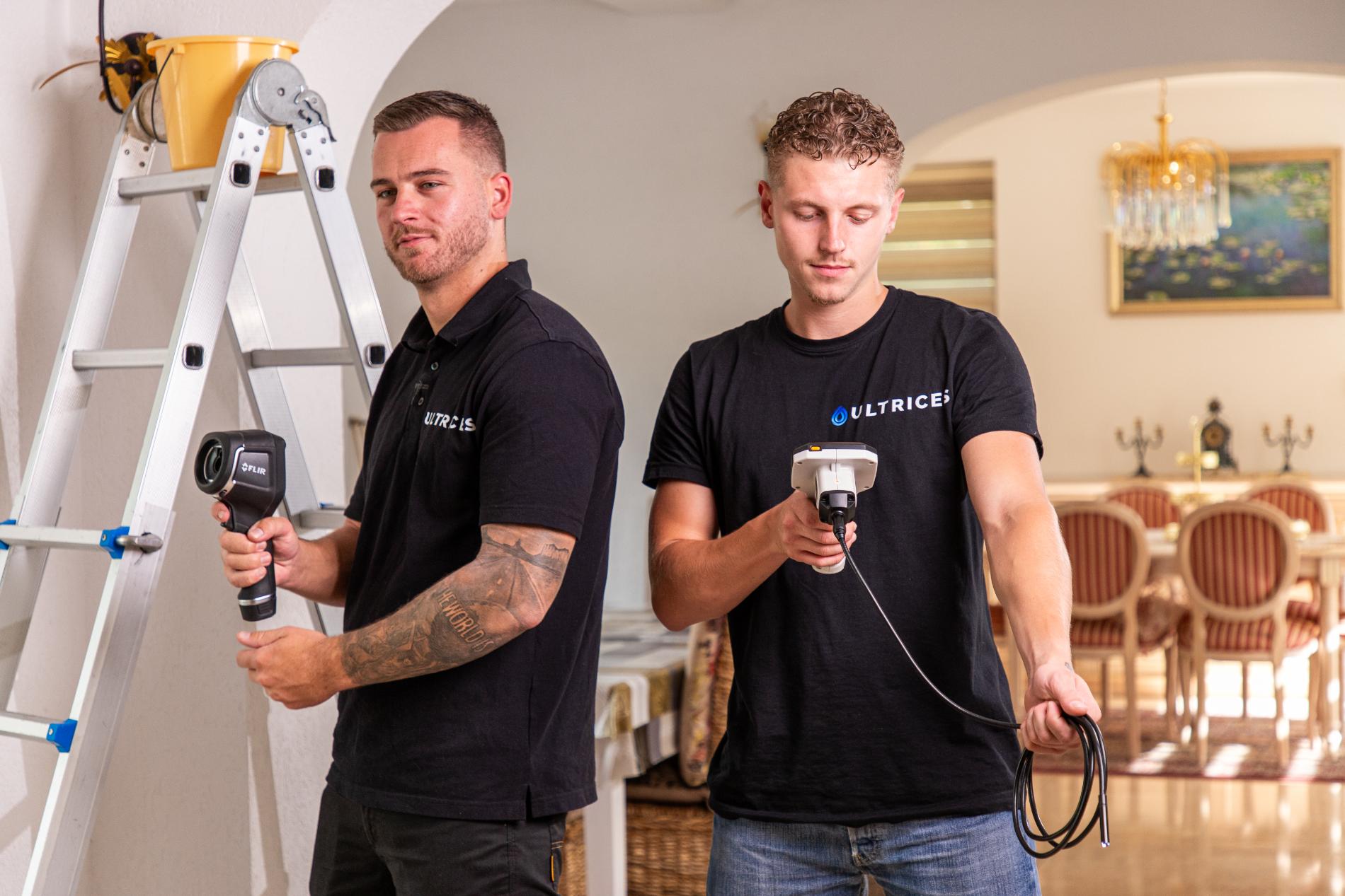 Signalen van een lekkend leidingwerk in huis