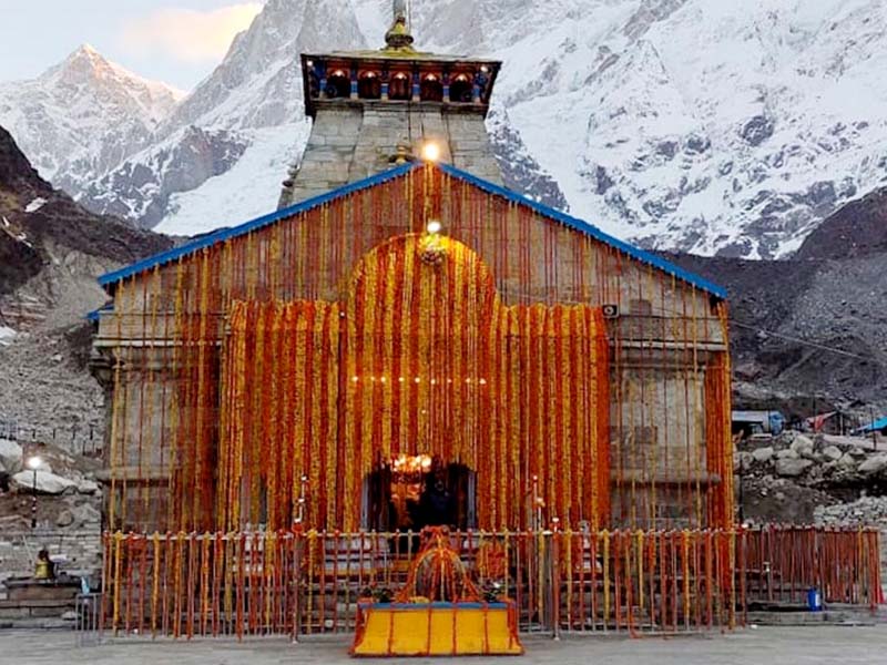 Kedarnath Tour Package from Mumbai – A Divine Journey to the Himalayas
