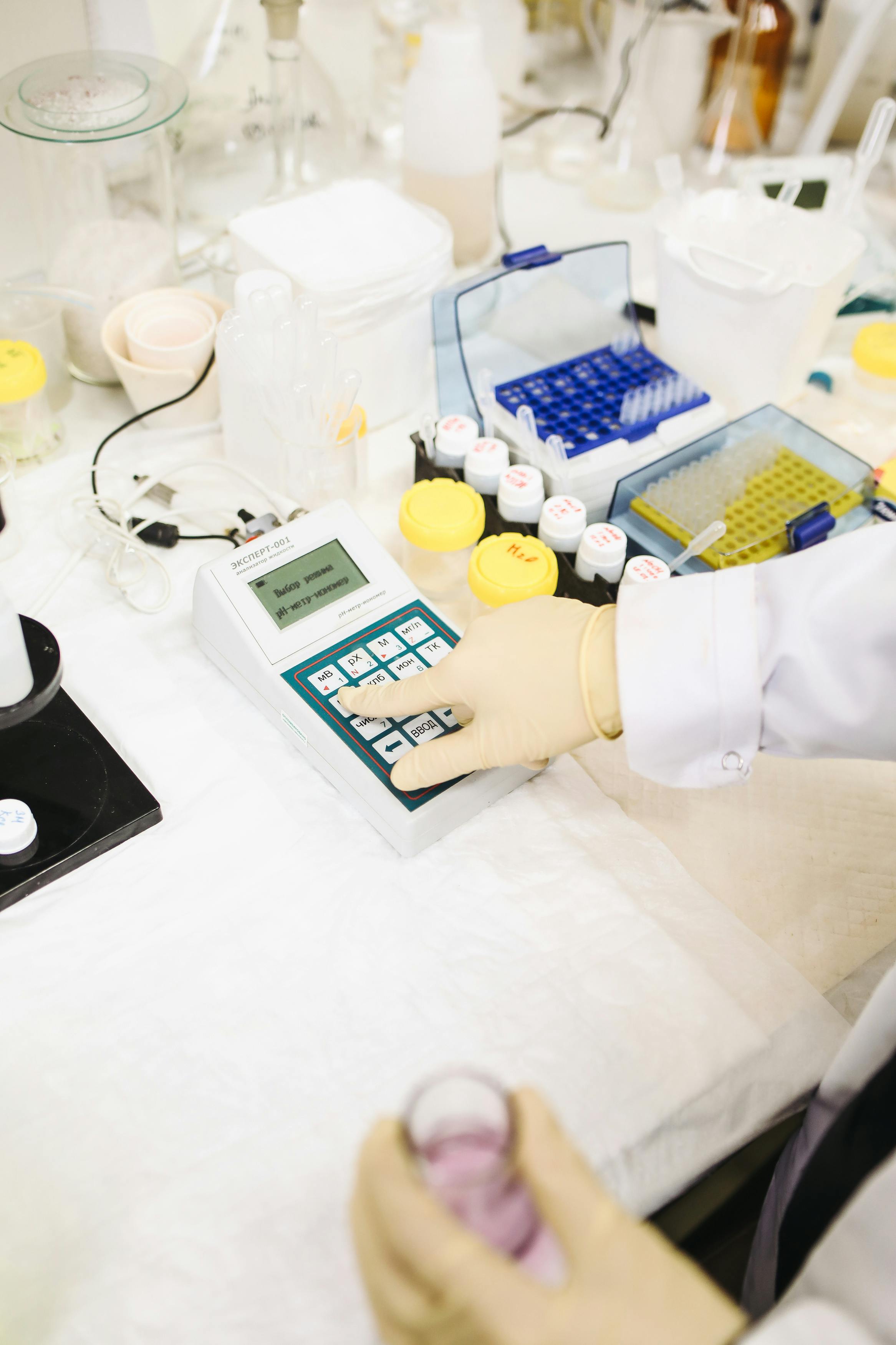 Top Benefits of Choosing a Local Pharmacy for Your Medications