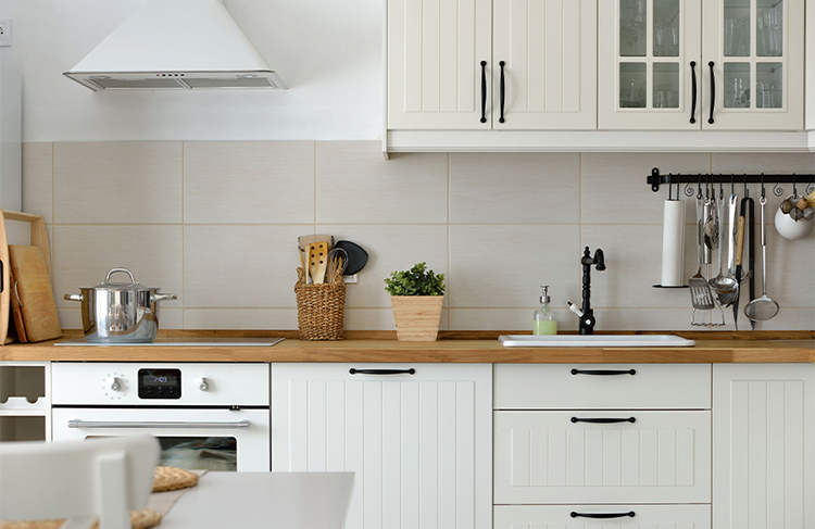 Timeless Elegance: Classic Modular Kitchen Design for Every Home