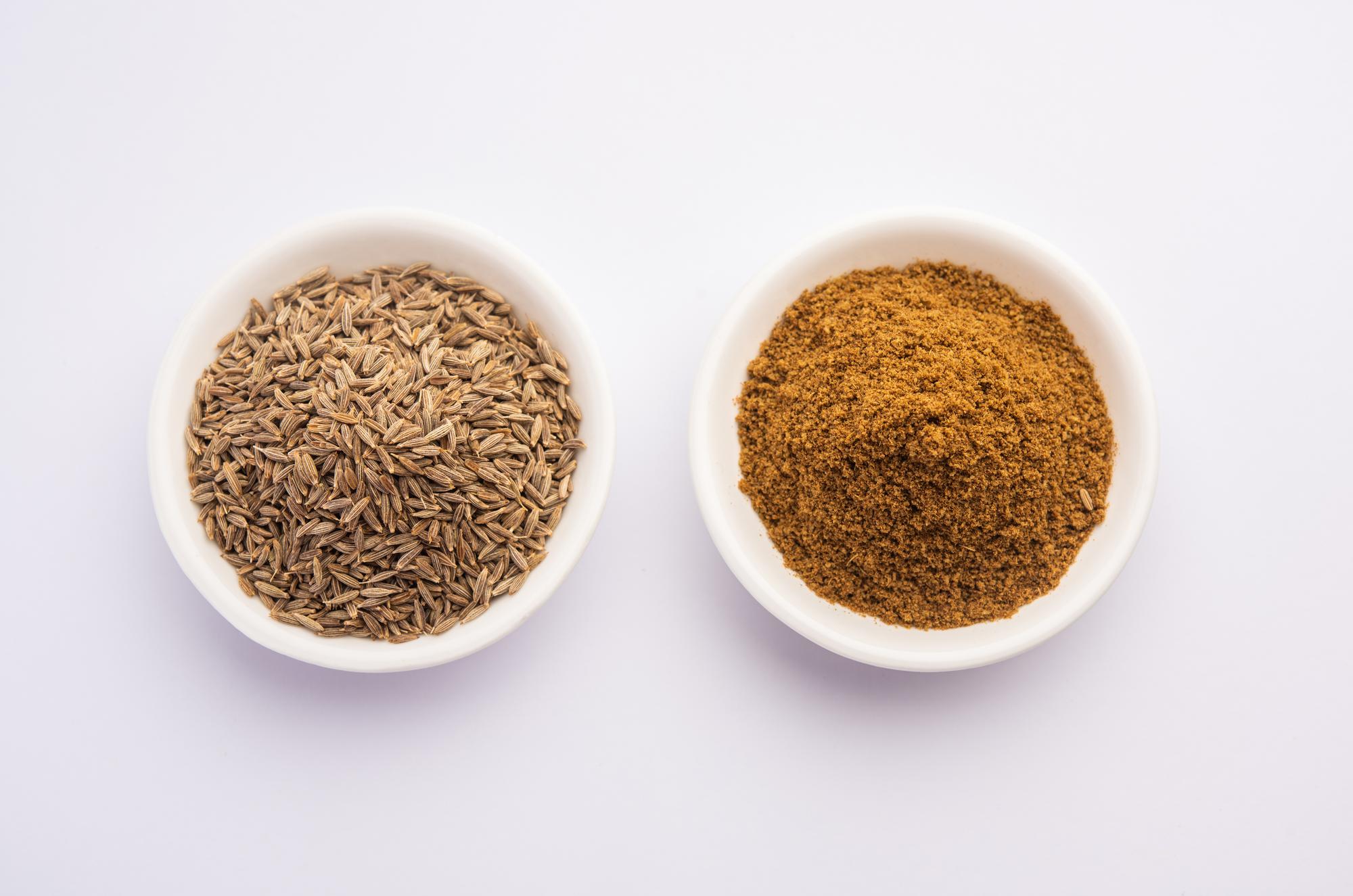 Jeera Powder vs Whole Cumin: Which One Should You Use in Cooking