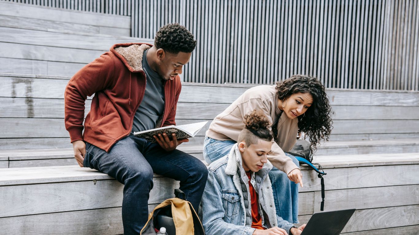 How Do Top Performers Study? Uncovering Their Secrets