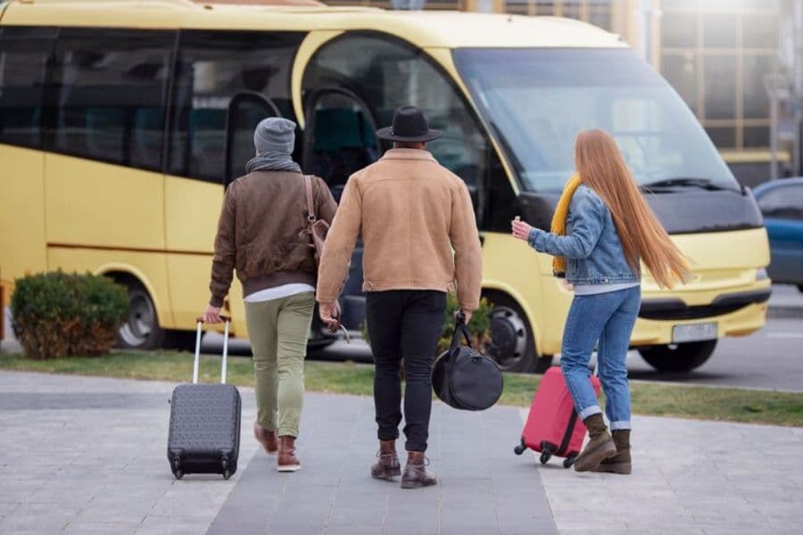 What Makes Mini Bus Travel Ideal for Group Trips