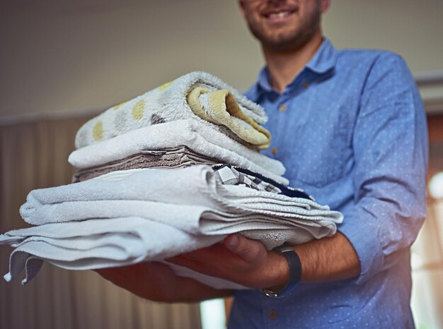 Fresh, Clean, and Ready: The Benefits of Wash and Fold Laundry Service
