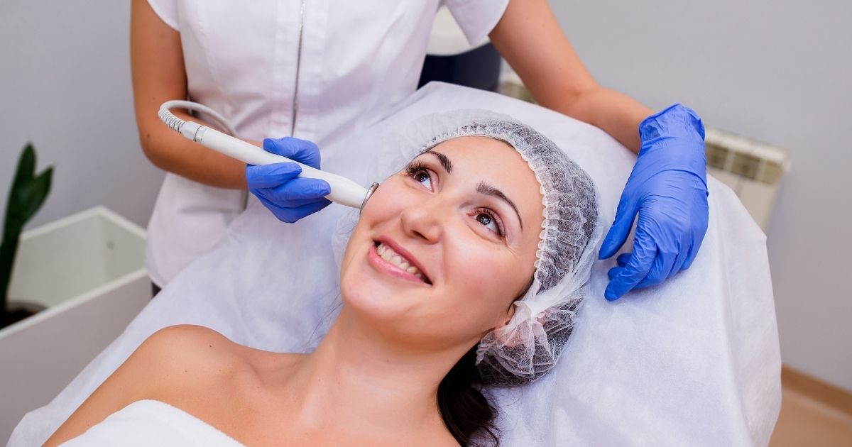 Is HydraFacial Good for Treating Dark Spots?