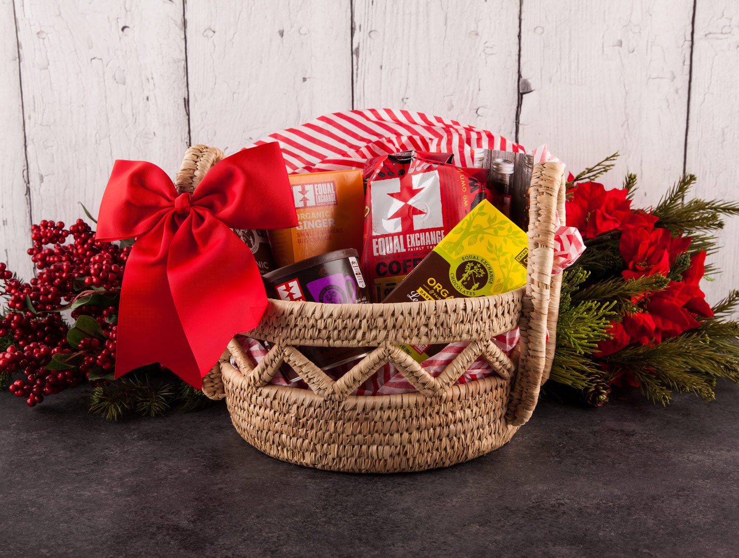 What Types of Gift Baskets Are Perfect for Pet Lovers?