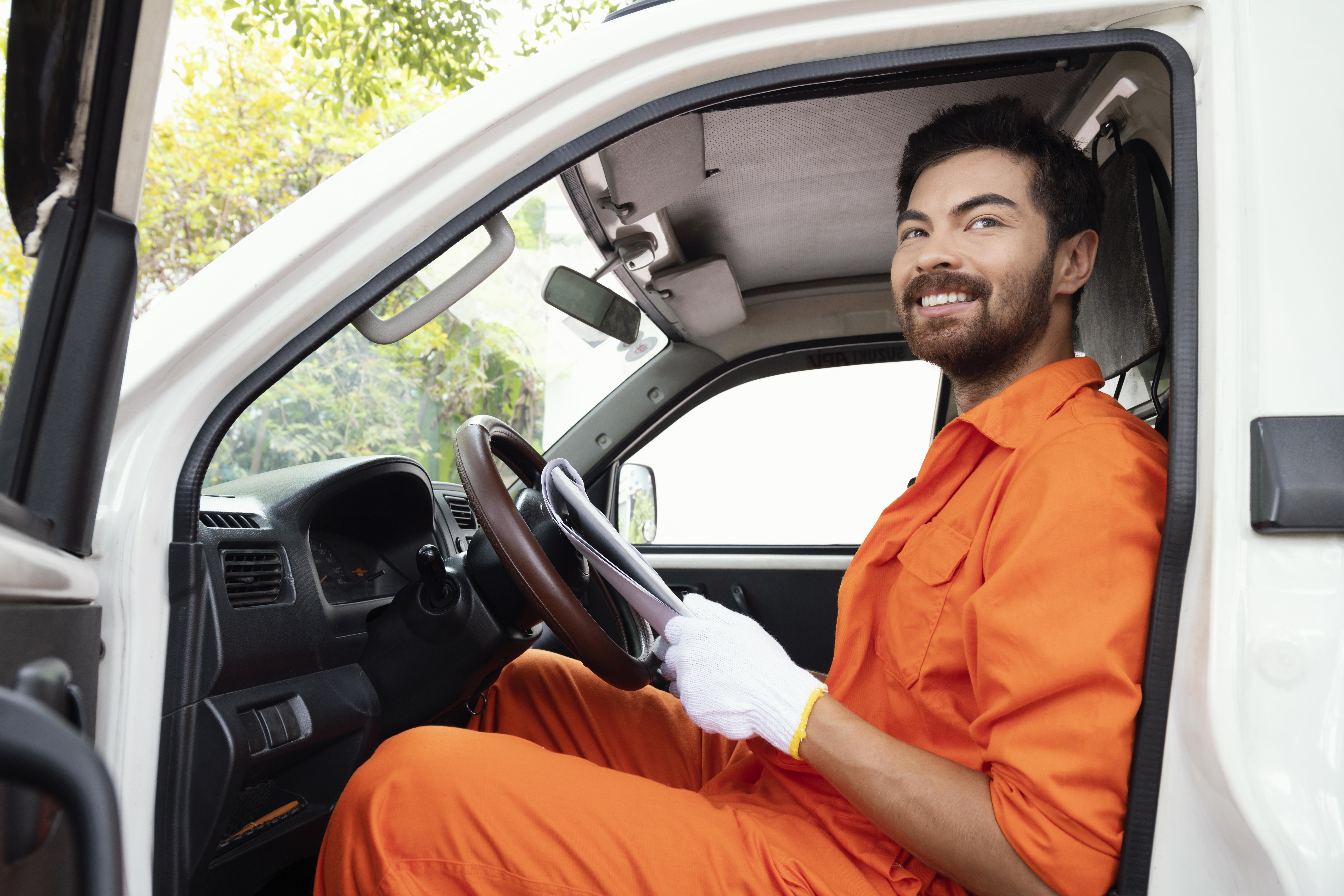 Book Driver for Outstation and Find Reliable Local Driver Services in Maharashtra