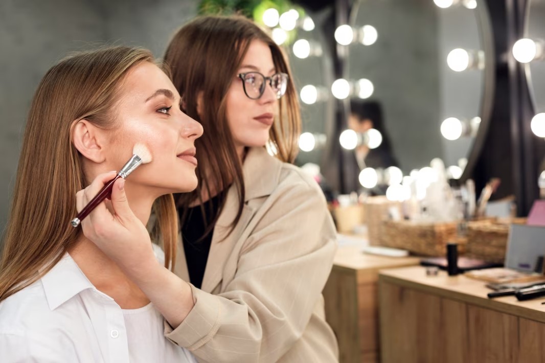 Professional Makeup Artist Course in Delhi – Your Complete Guide to a Glamorous Career